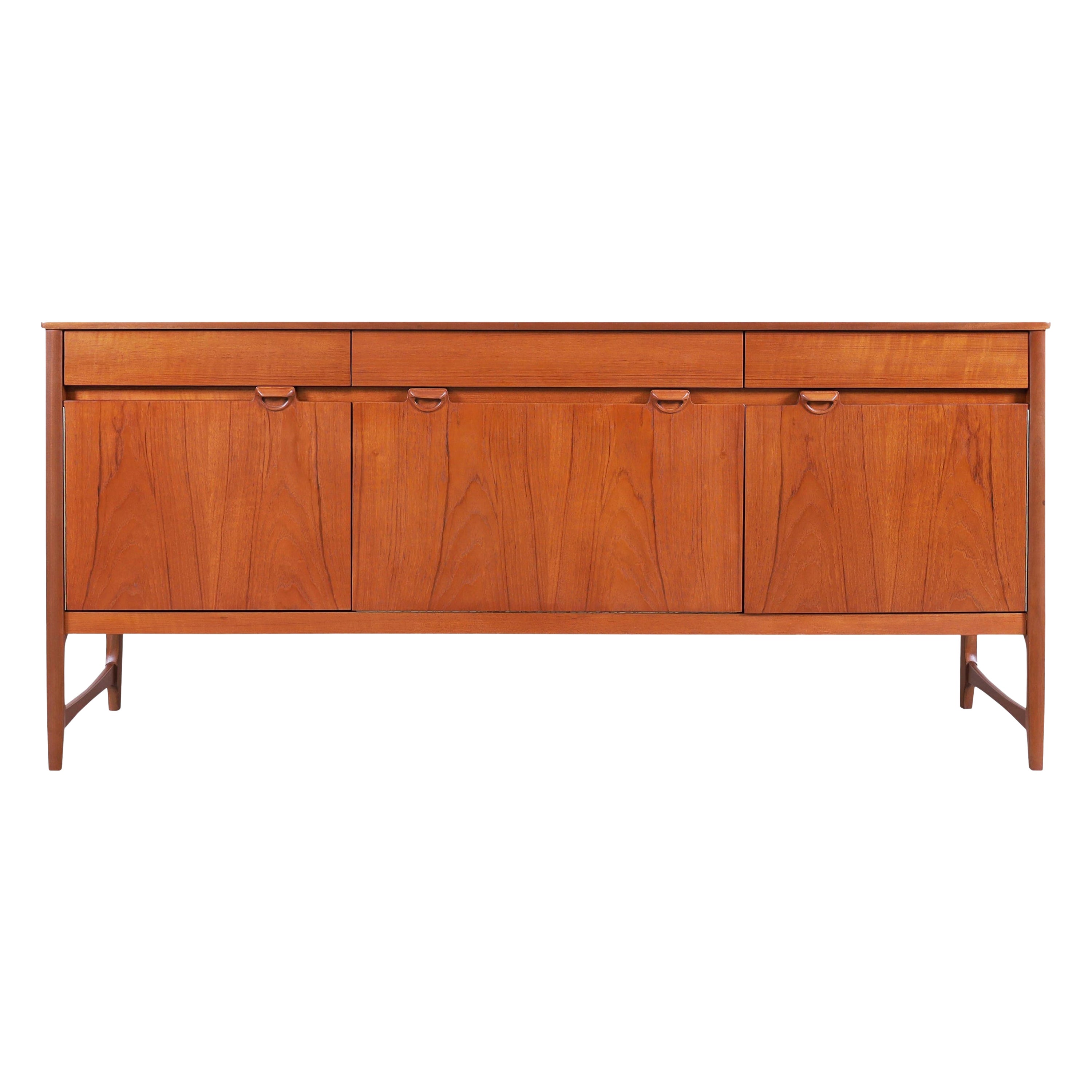 Modernes Teakholz-Credenza aus der Jahrhundertmitte von Nathan Furniture im Angebot