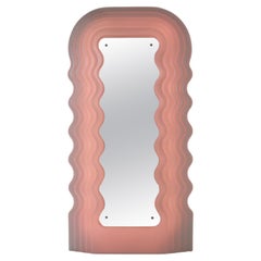 Miroir rose Ultrafragola d'Ettore Sottsass pour Poltonova, Italie