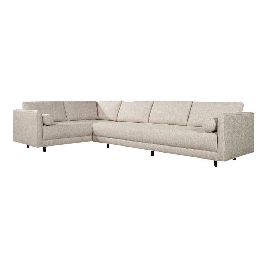 Mid-Century Modern Sectional Sofa in Textured Linen For Sale