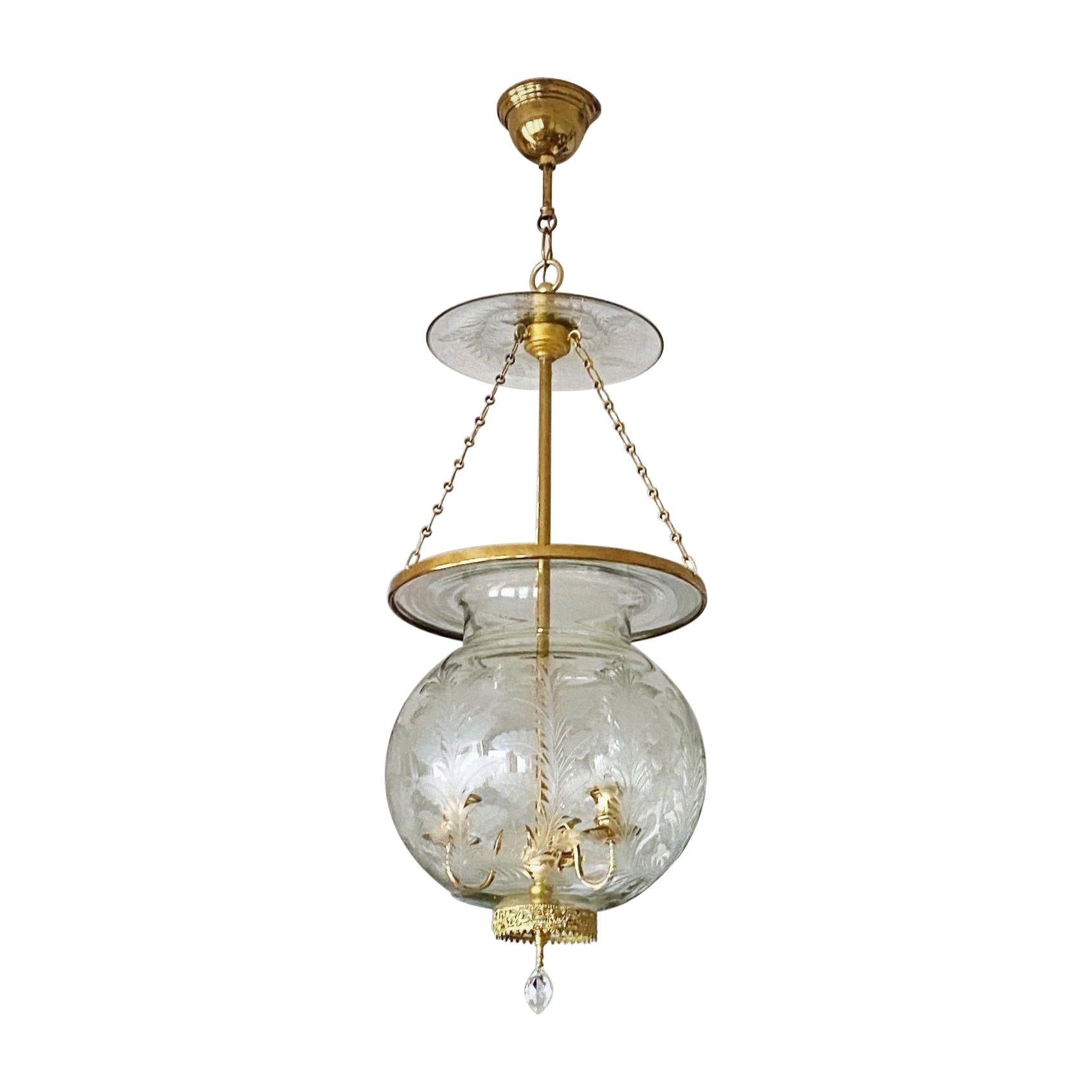 Lanterne de chapelle à trois lumières en laiton et verre taillé Art déco français 1910s