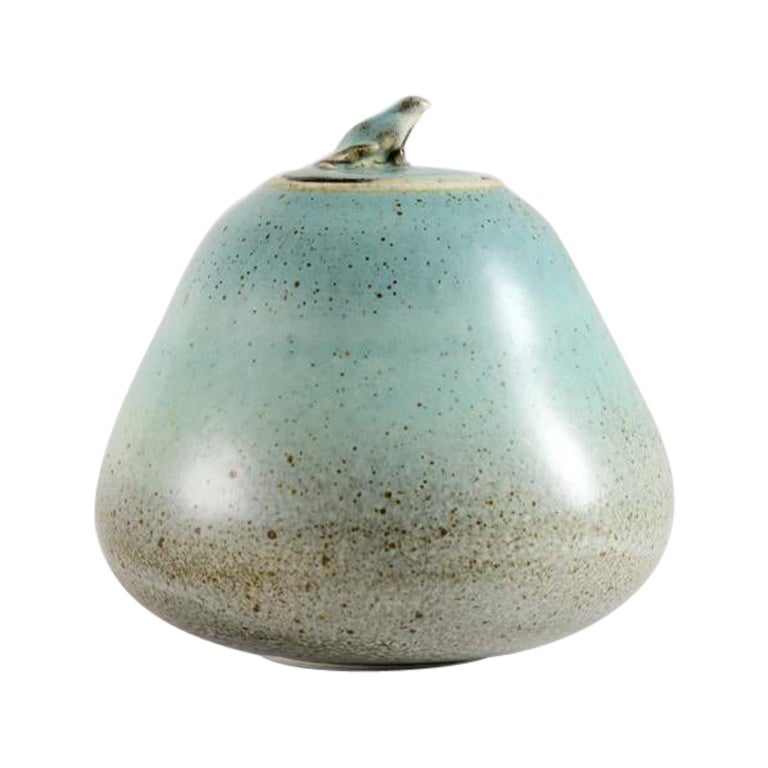 Jean Girel, Vase mit Deckel und Frosch, blaue Glasur, Frankreich, 2021