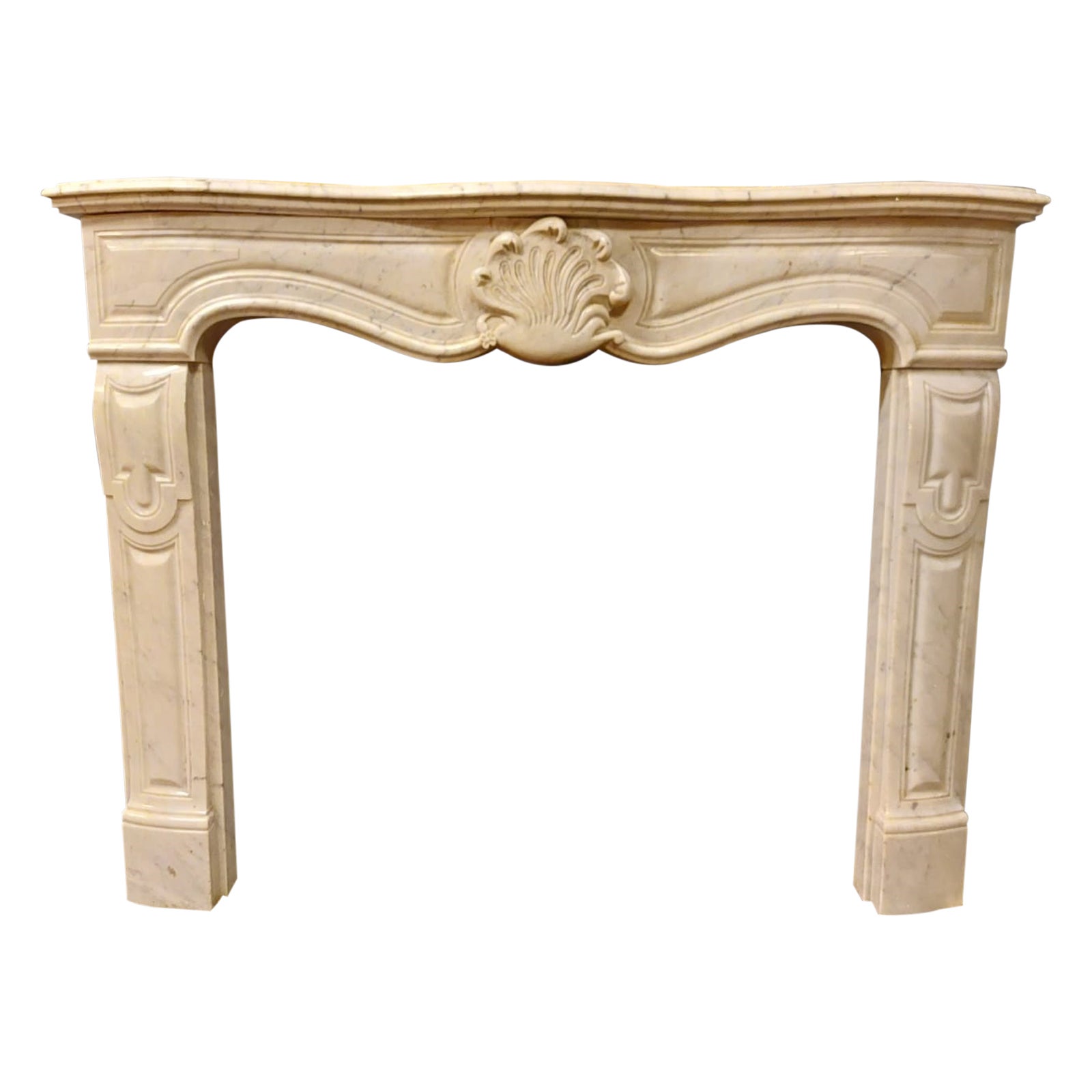 Antique fireplace in white Carrara marble, carved central shell, '700 France For Sale