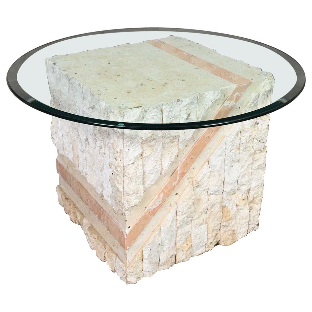 Table d'extrémité moderne en pierre de Mactan tessellée à rayures pêche style Maitland Smith