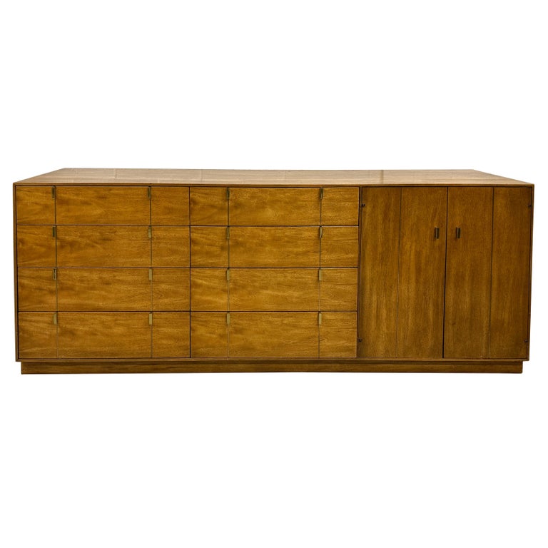 MidCentury Hickory Manufacturing Bedroom Chest For Sale at 1stDibs