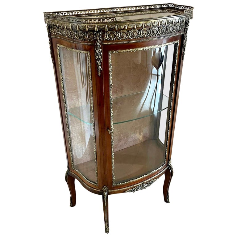 Vitrine française d'antiquités de qualité victorienne en acajou et ...
