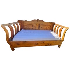 Pine Daybed, FR-1138