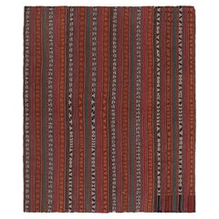 Persischer Vintage-Kelim-Teppich in polychrom gestreiften Mustern von Teppich & Kilim