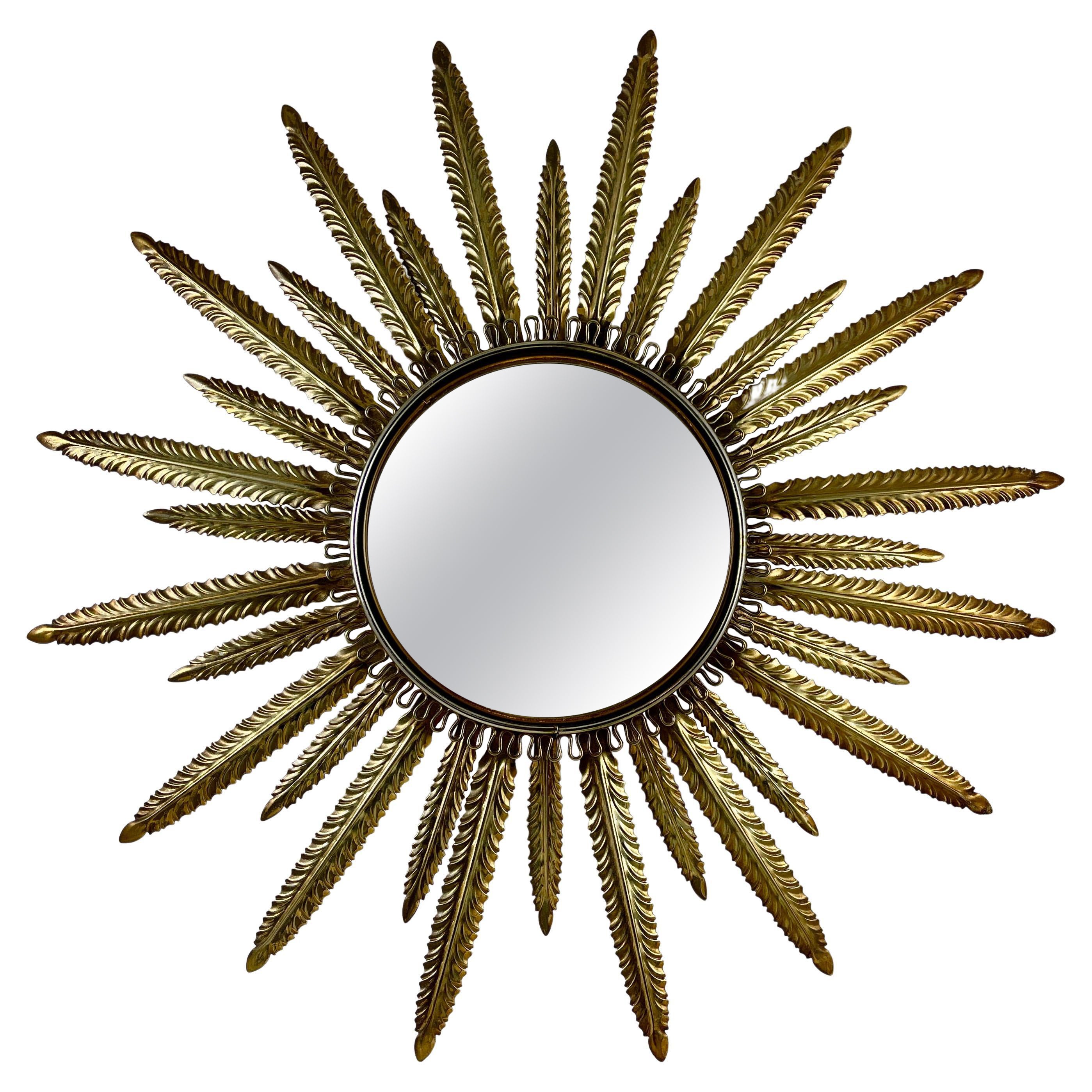 Specchio a raggiera in metallo Hollywood Regency Feather Ray in vendita