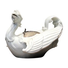 Brûleur d'encens en porcelaine blanche Fenix figurée, période Edo