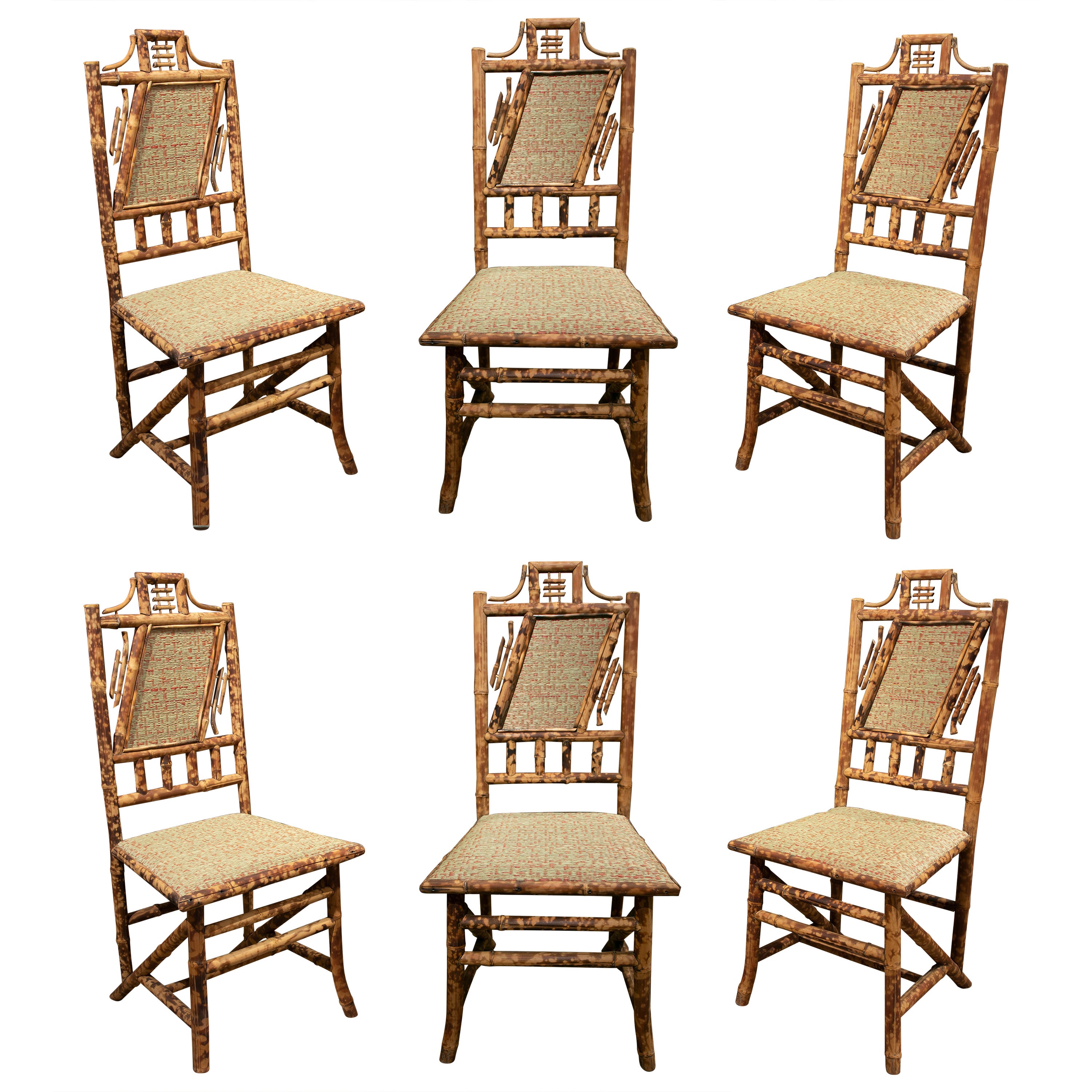 Ensemble de six chaises en bambou des années 1950 avec assise et dossier en raphia naturel