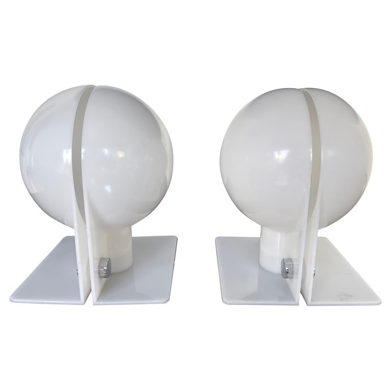 Pair of Lucite Lamps Sirio by Brazzoni Lampa for Harvey Guzzini. Italy,  1970s For Sale at 1stDibs