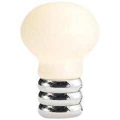 'B. Bulb' Lámpara de mesa portátil de vidrio opalino soplado a mano en cromo para Ingo Maurer