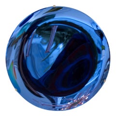 Italienischer blauer konkaver, handgefertigter, abgerundeter Muranoglas-Spiegel, Italien, 2022