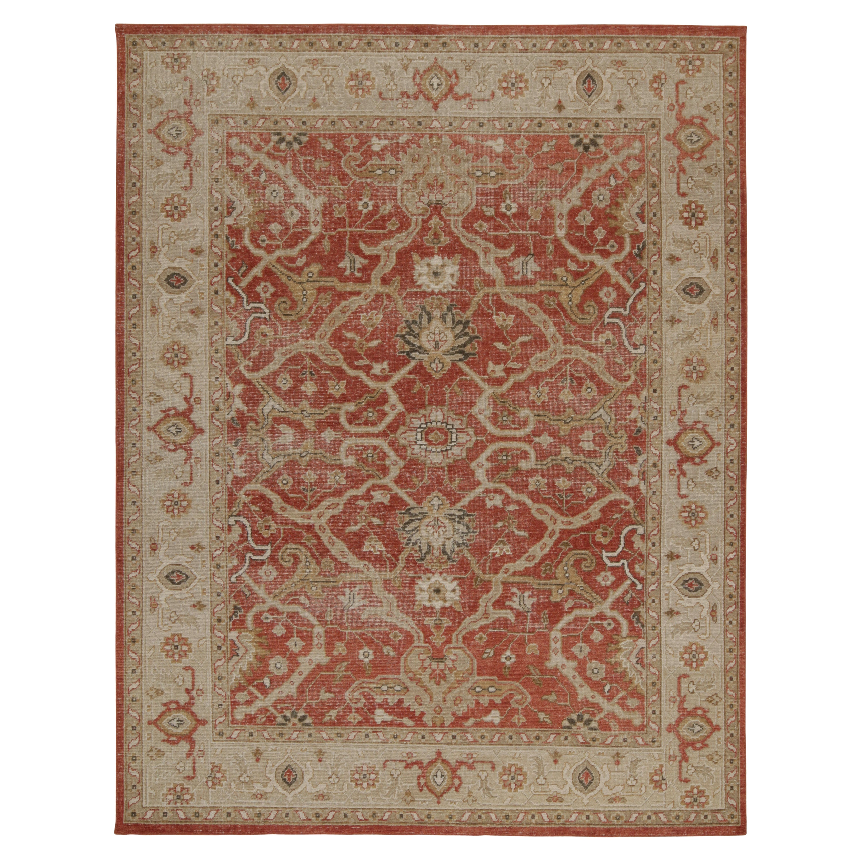 Rug & Kilim's Distressed Classic Style Rug en rouge avec des motifs floraux beiges