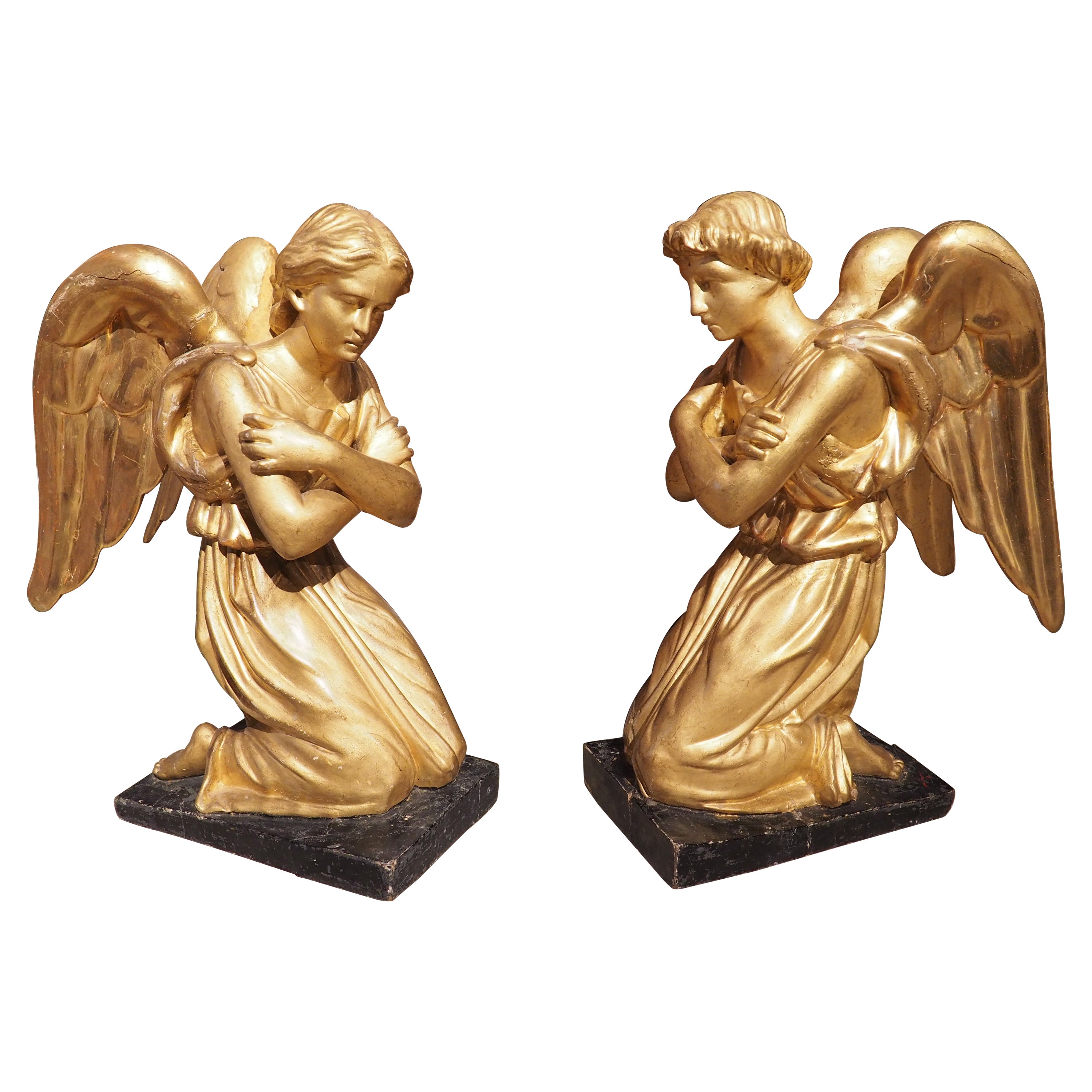 Paire d'anges en bois doré d'Italie datant d'environ 1800