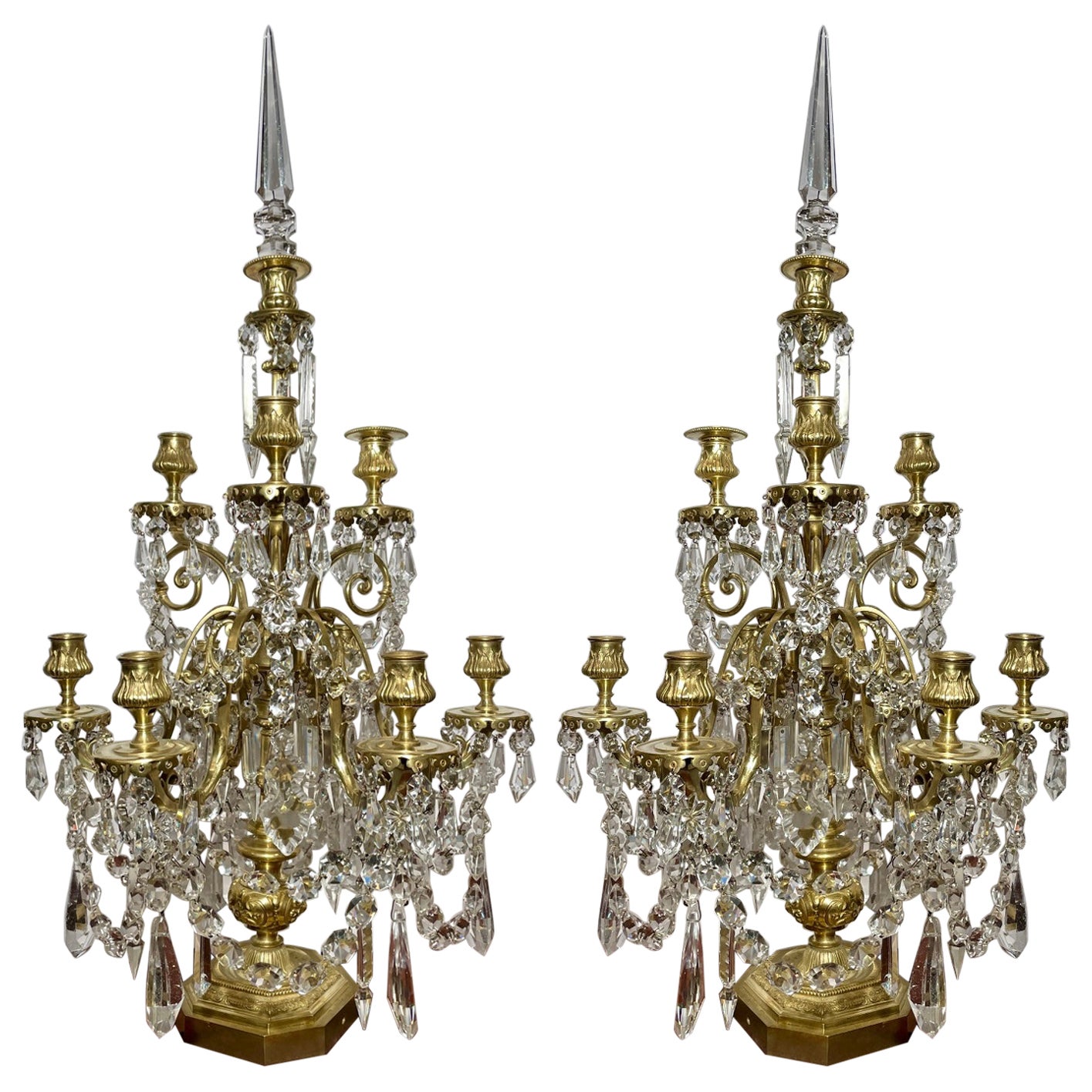 Paire de candélabres Girandoles françaises anciennes en or, bronze et cristal de Baccarat, vers 1880