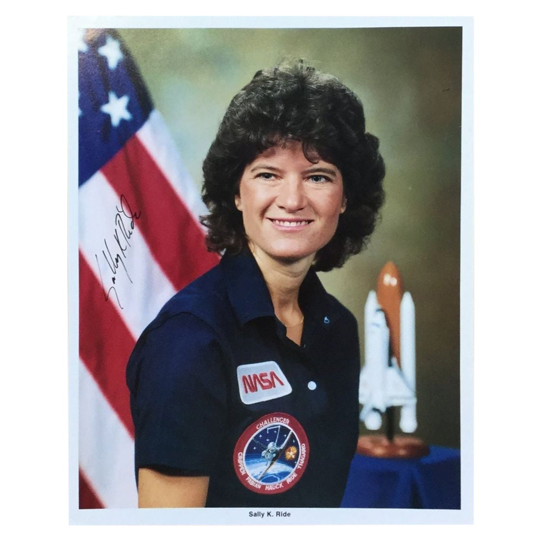 Sally Ride Nasa, signiertes Foto – 1ste US-Frau im Weltraum im Angebot