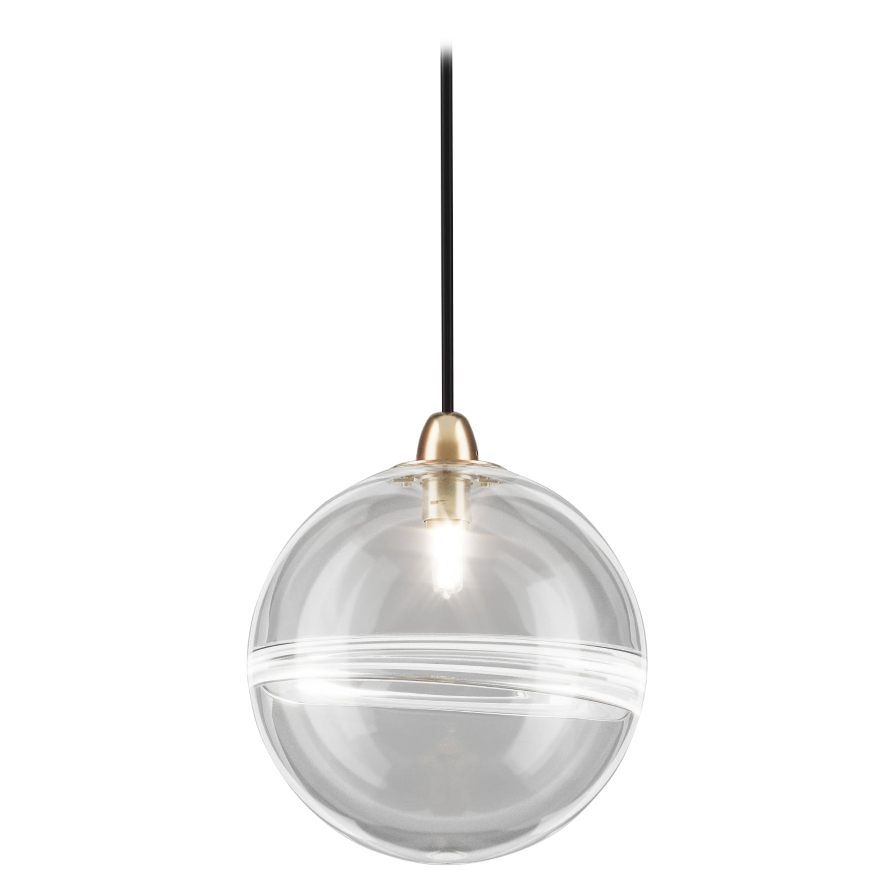 Vistosi Oro, lampada a sospensione in bianco cristallo con finitura in ottone lucido