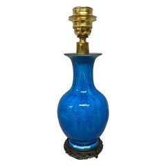 Chinesische blau glasierte Porzellanlampe