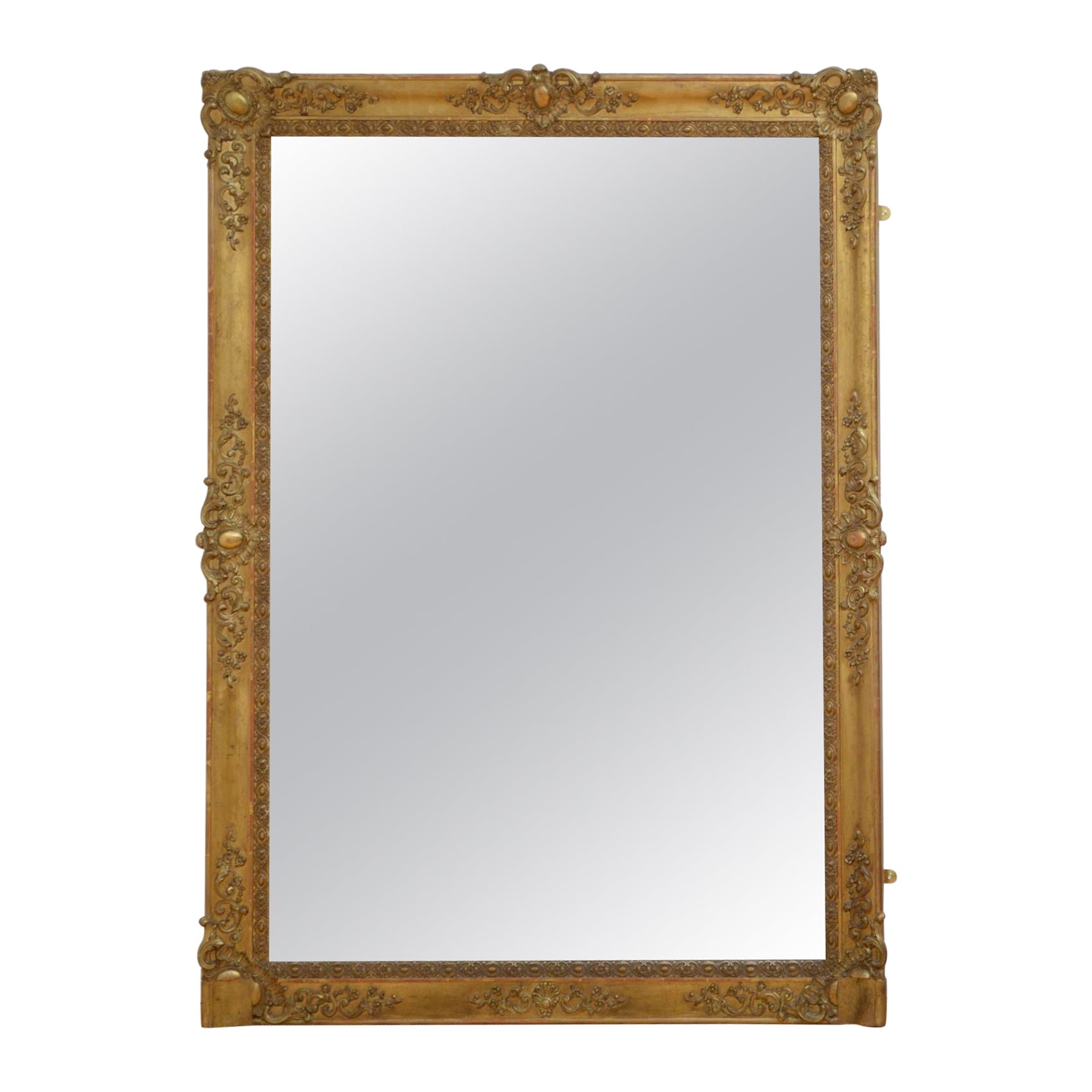 Miroir en bois doré français du 19e siècle en vente