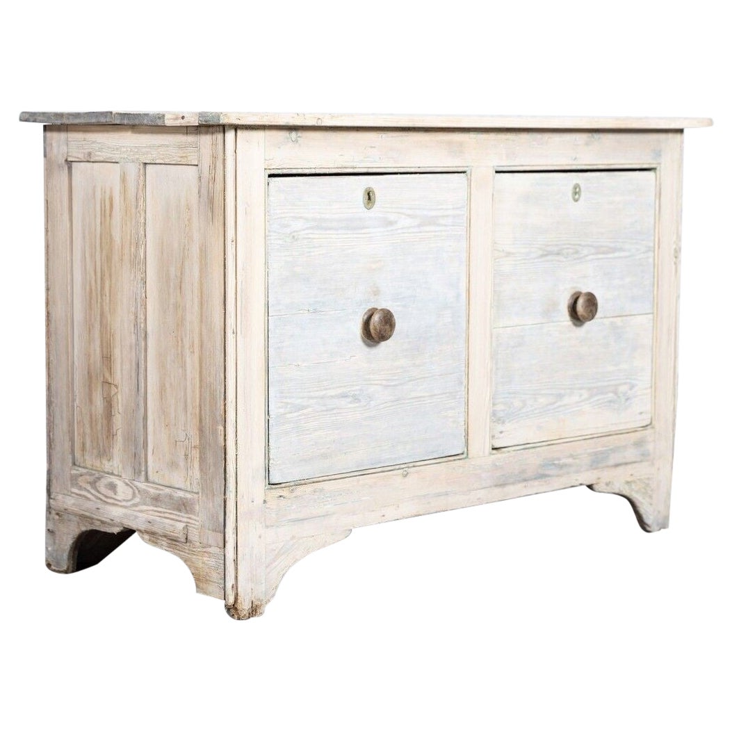 Georgian Pine Bleached Country House Storage Chest / Counter Island For Sale