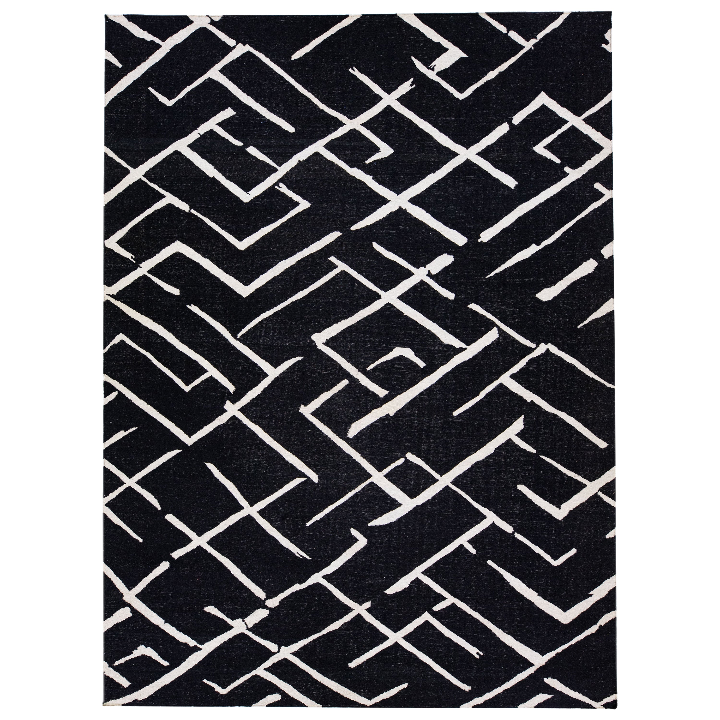 Black & White Modern Kilim Flatweave Wool Rug with Geometric Pattern For Sale