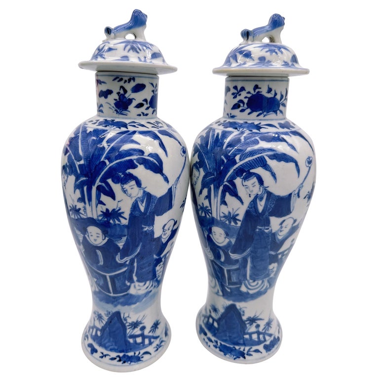 18th Century Antique Pair of Chinese Blue and White Porcelain Jars and Covers For Sale