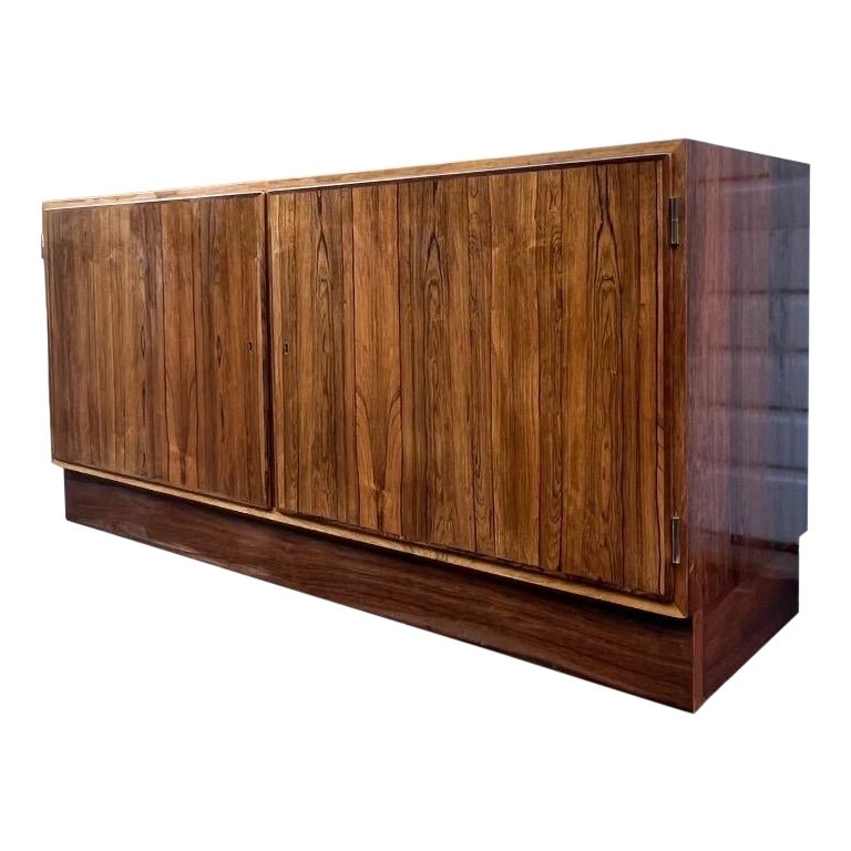 Vintage Mid Century Modern Danish Credenza Console , Side Board by Hundevad  For Sale