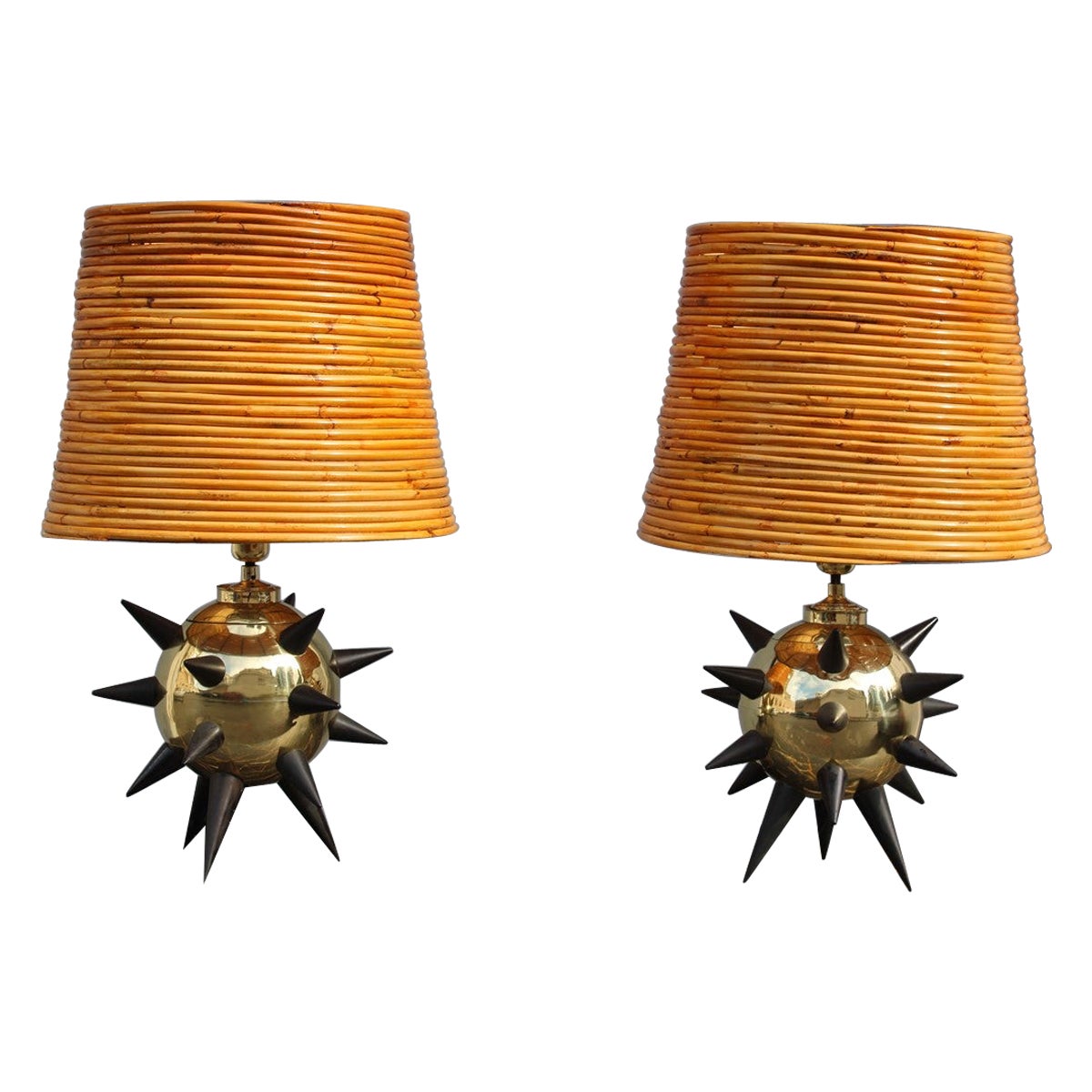 Extraordinary pair of table lamps with central Mina dome in Bamboo 1950s Sputnik For Sale