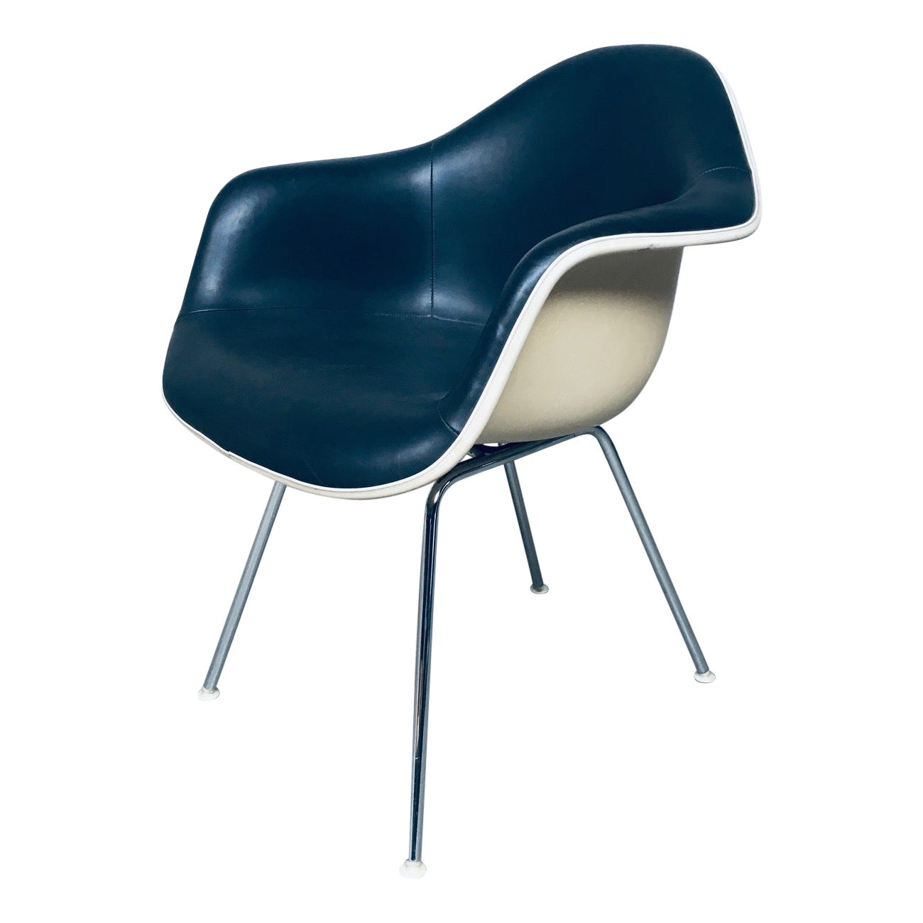 Mid-Century Black Leather Dax Armchair by Charles & Ray Eames for Herman Miller For Sale