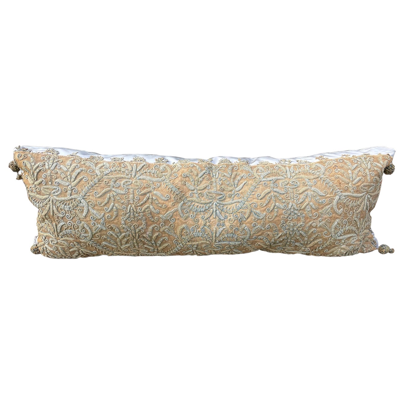Italian Needlework Pillow Cushion en vente