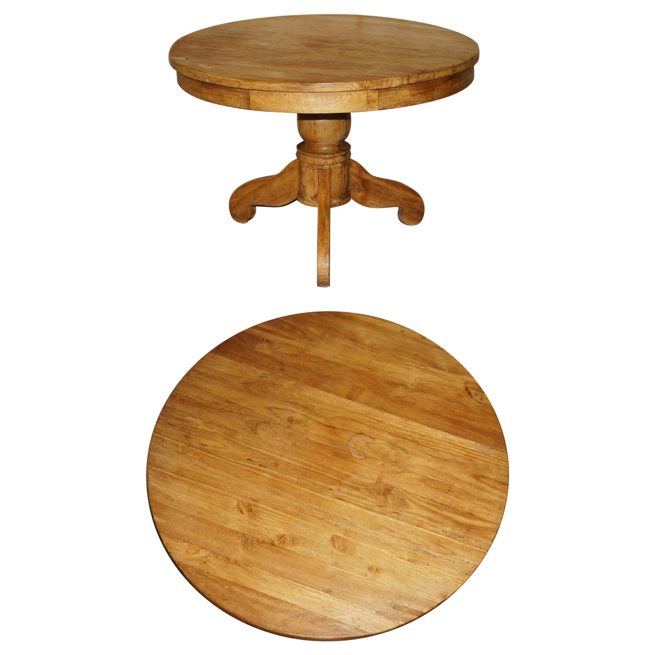 Table de salle à manger ronde rustique en chêne massif pour quatre personnes avec belle patine du bois