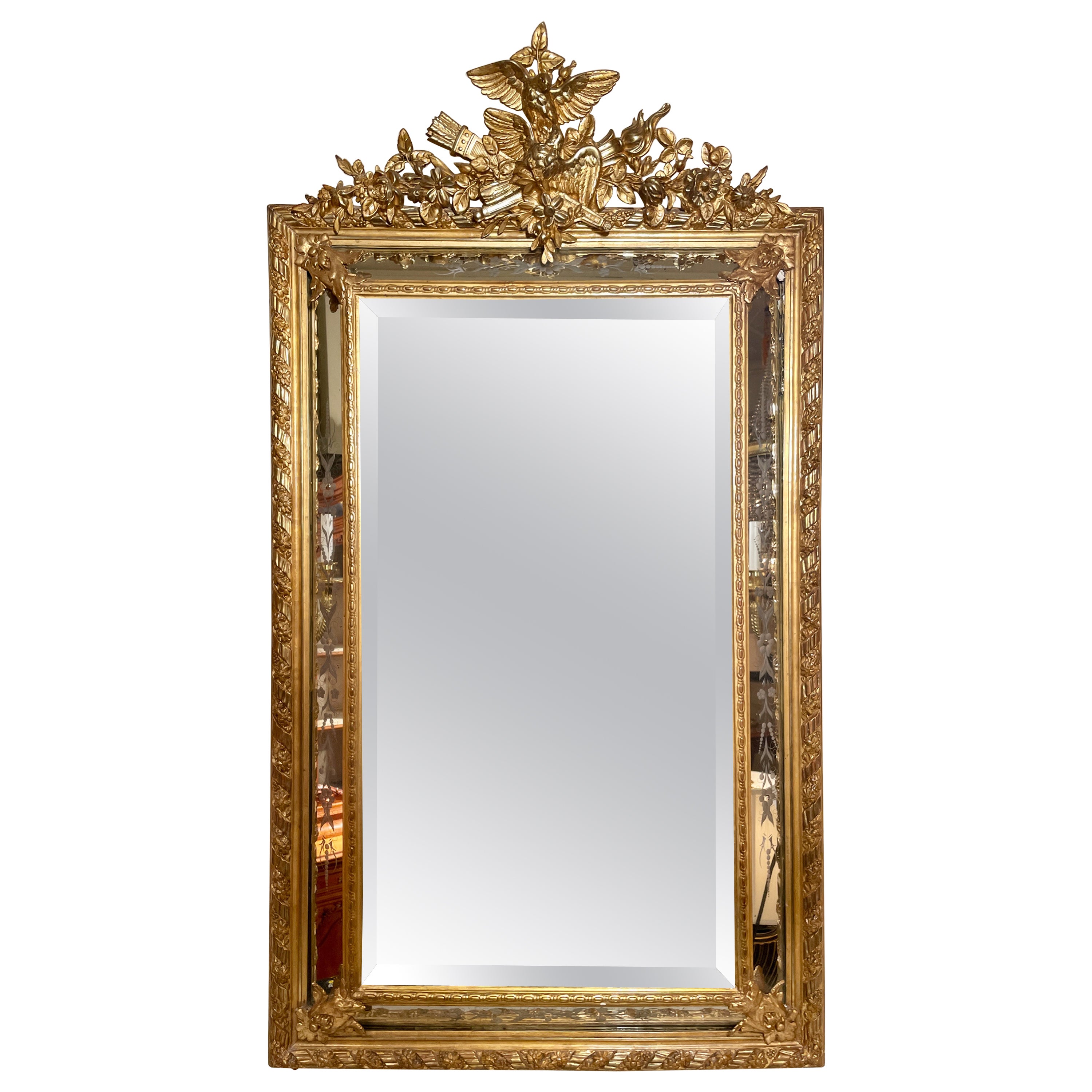 Antique miroir français Louis XVI gravé et biseauté à la feuille d'or, vers 1885-1895