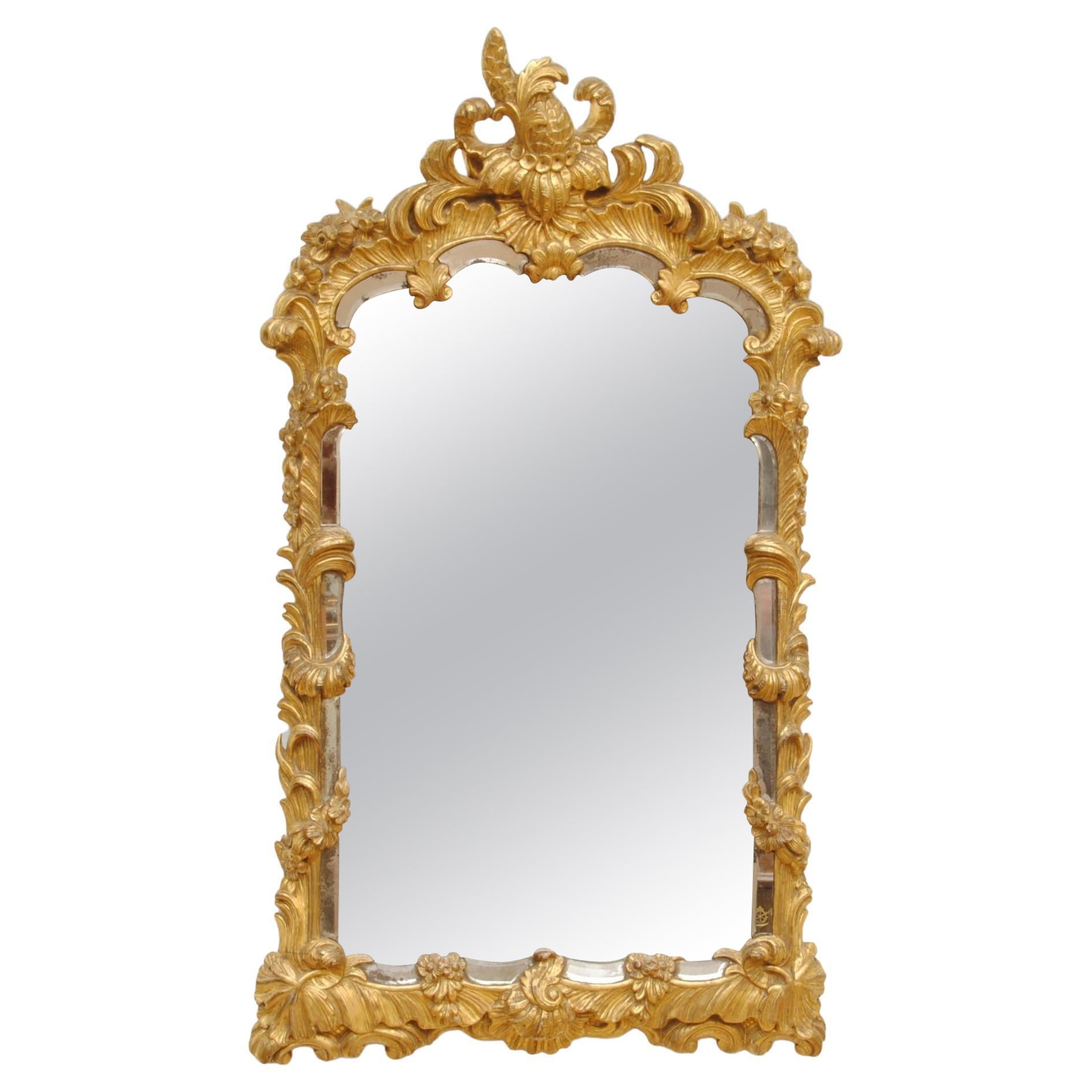 Spätes 18. Jahrhundert Vergoldetes Holz und eingefasster Spiegel