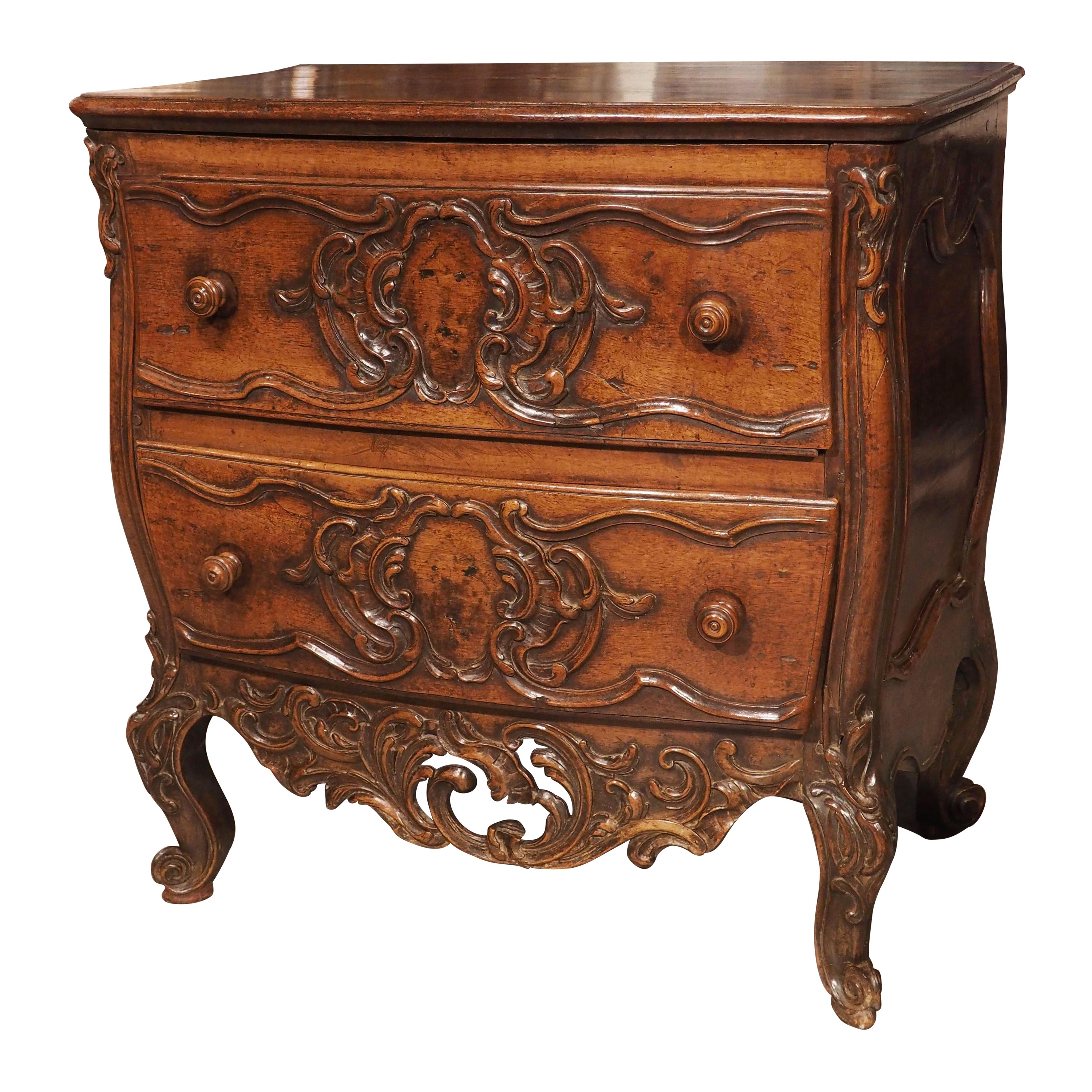 Unusual 18th Century Louis XV Period Walnut Wood Commode from Arles, France For Sale