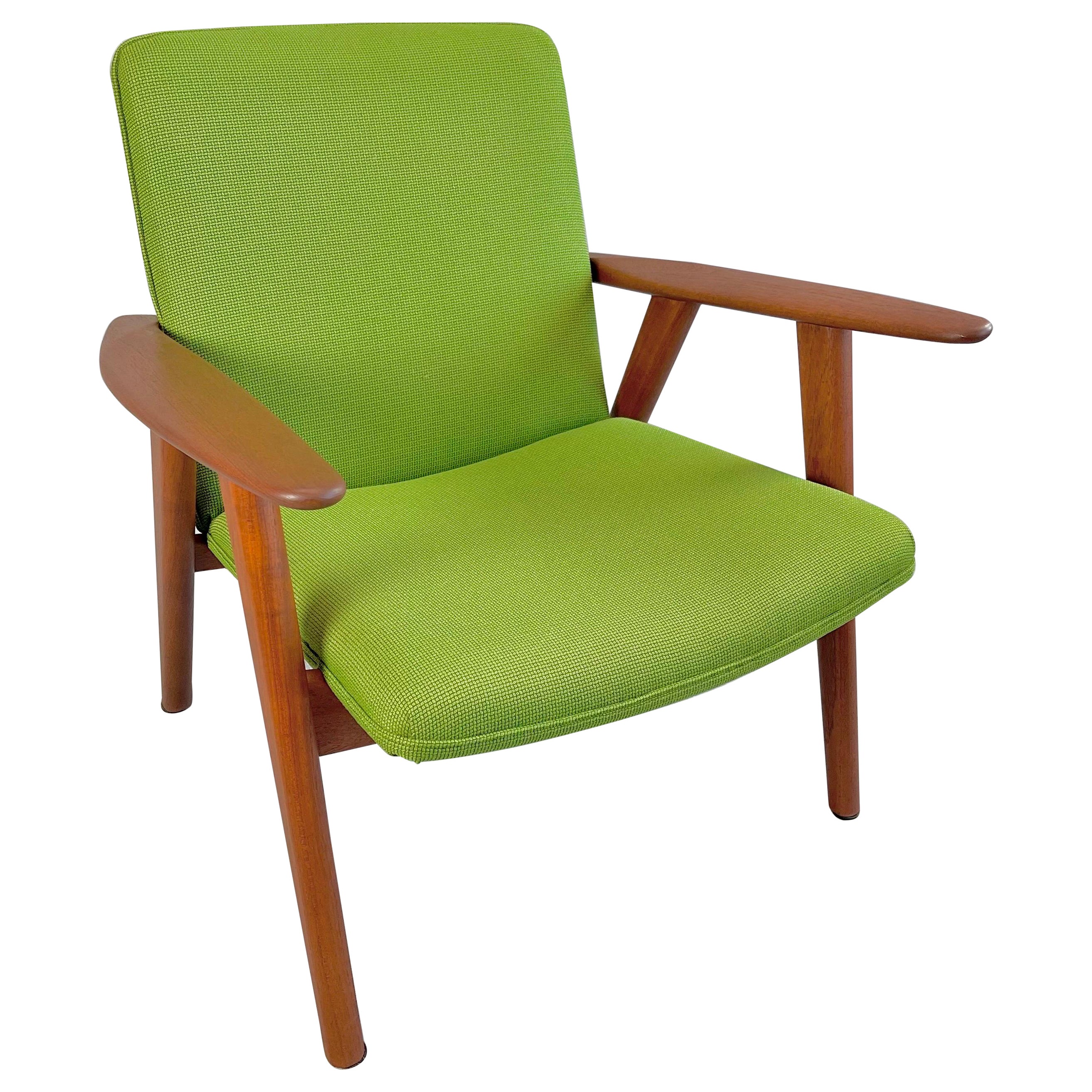 1950’s Hans J. Wegner designed JH517 Lounge Chair for Johannes Hansen Mobler