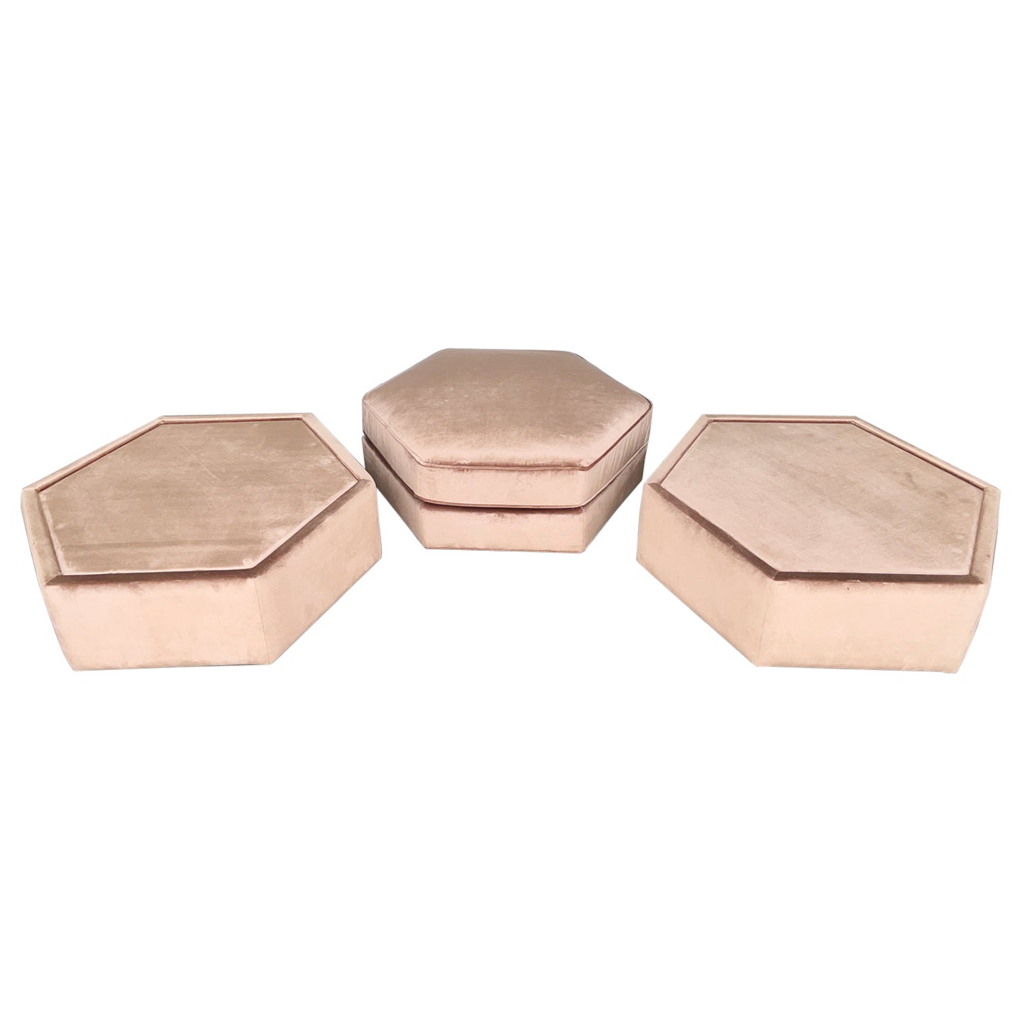 Pouf hexagonal et paire de tables d'appoint rembourrées par Bernhardt Flair