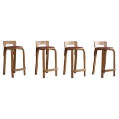 Ensemble de 4 tabourets de bar vintage Alvar Aalto, modèle « K65 », fabriqués à Artek, années 1960