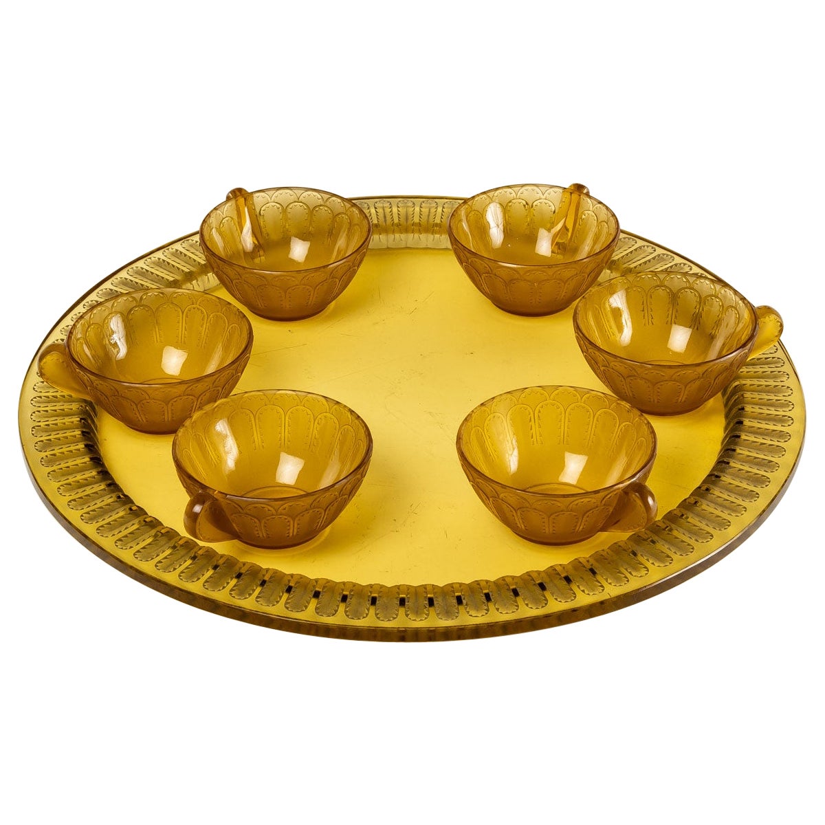 1931 René Lalique - Set Jaffa Yellow Amber Glass - 6 Cups + 1 Tray For Sale