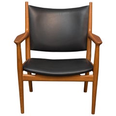 Hans J Wegner Lounge Chair