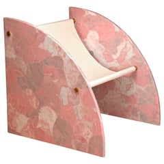 Sedia da salotto contemporanea rosa realizzata a mano in plastica riciclata al 100% da Studio A