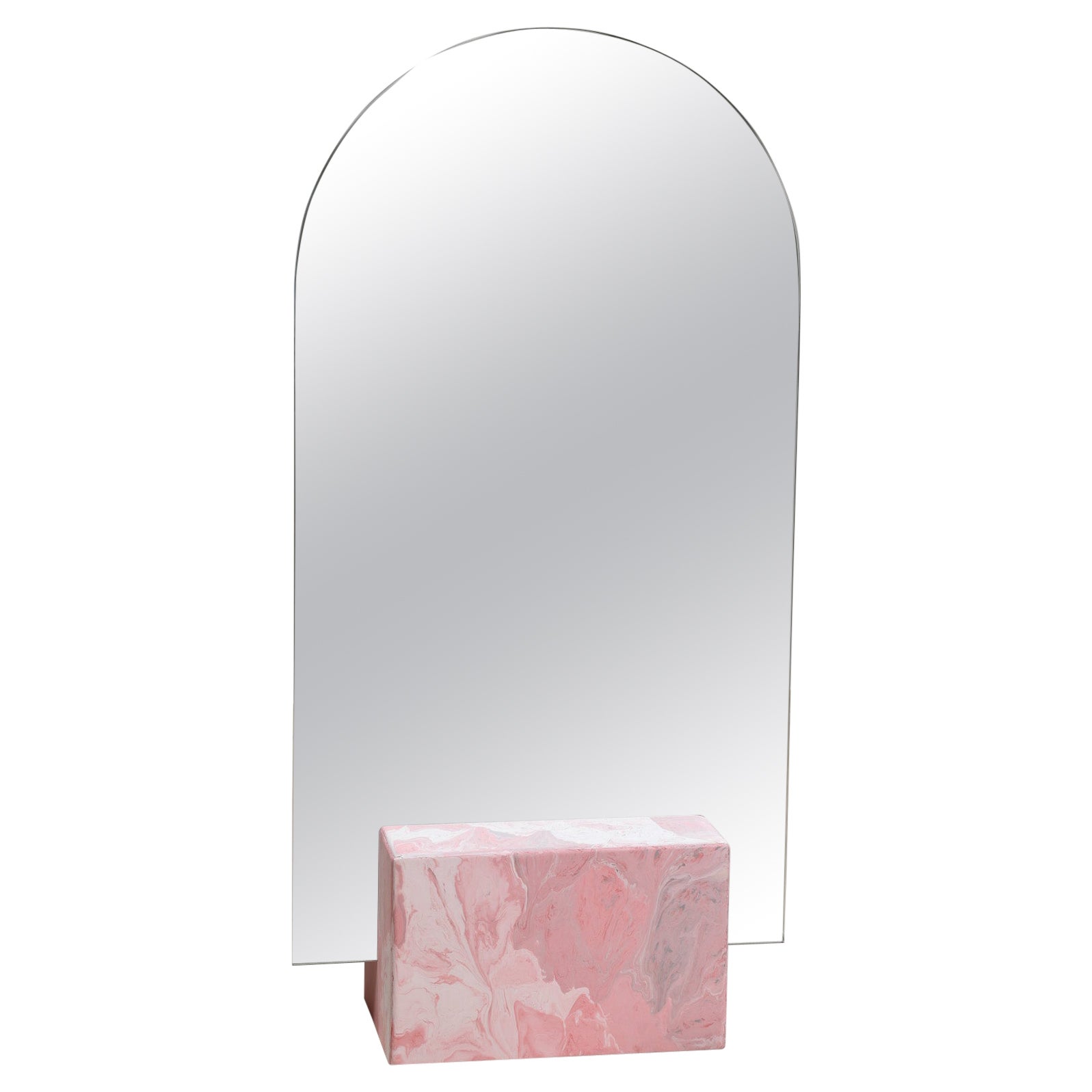 Miroir console rose fabriqué à la main en plastique 100 % recyclé par Anqa Studios