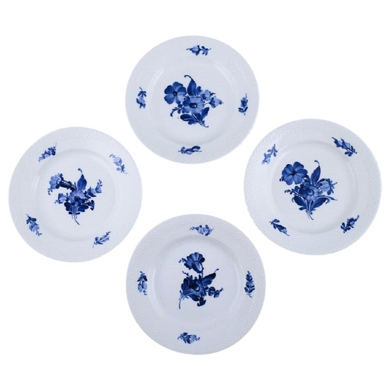 Four Royal Copenhagen Blue Flower Braided Lunch Plates, Model Number  10/8095 For Sale at 1stDibs