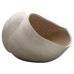 Zoë Powell, Ceramic Vessel 02, Magnolia Series, 2021