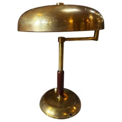 Lampada da tavolo italiana del metà secolo scorso completamente in ottone 1960