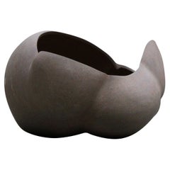 Zoë Powell, Ceramic Vessel 06, Magnolia Series, 2021
