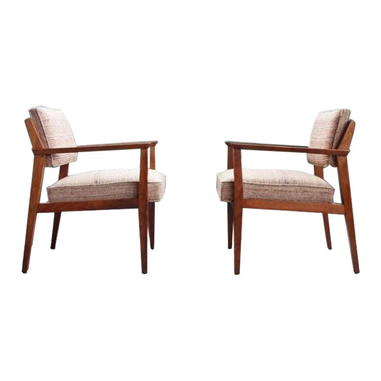 Pair of Giacomo Buzzitta Mid-Century Modern Walnut Lounge Chairs by Stow Davis