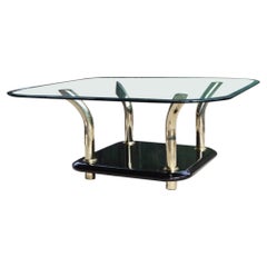 Table basse postmoderne en verre, lucite et laiton,  1980s