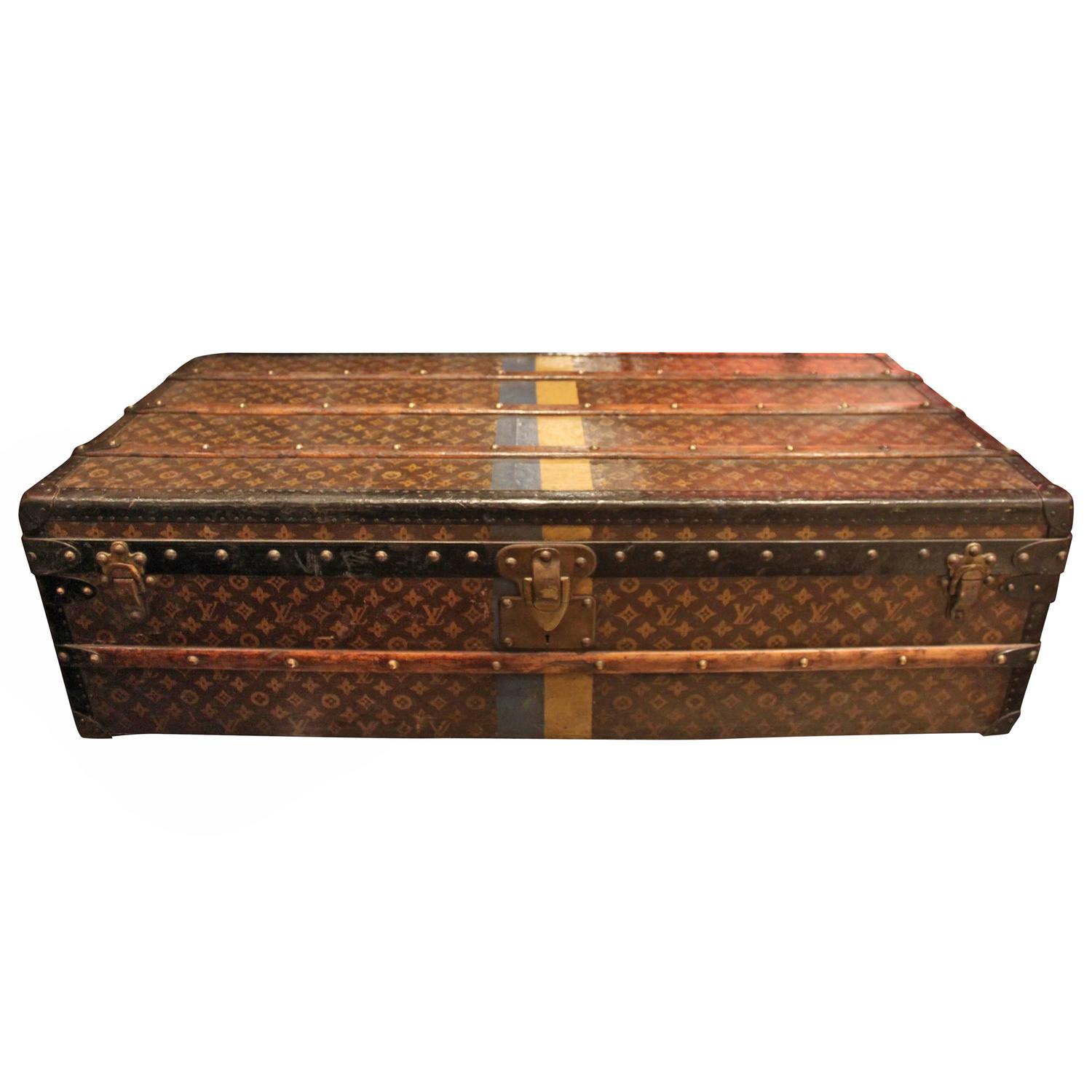 Vintage Louis Vuitton Steamer Trunk For Sale at 1stdibs