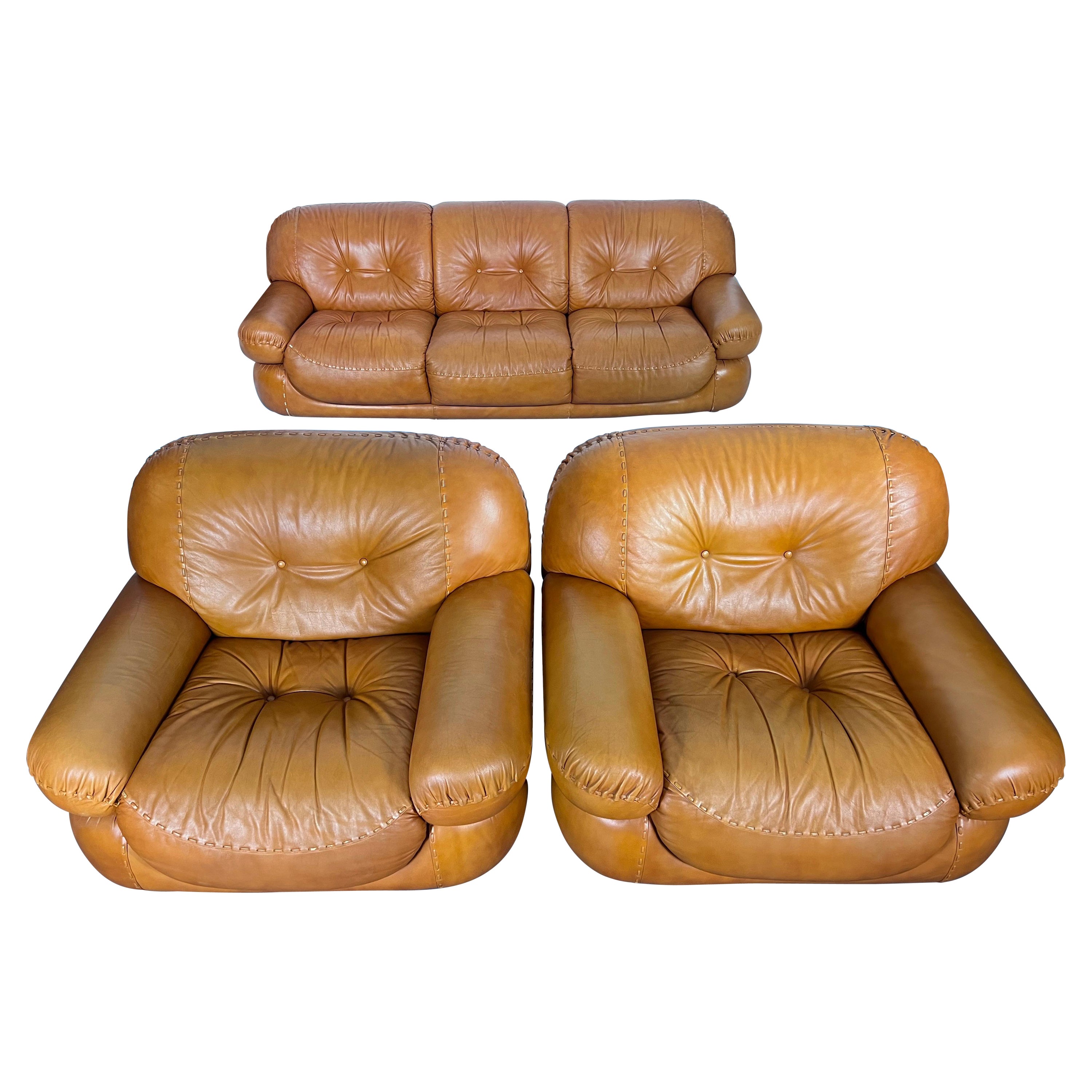 Vintage Sofa Set in Cognac Leather by Sapporo for Mobil Girgi, Italy, 1970s For Sale